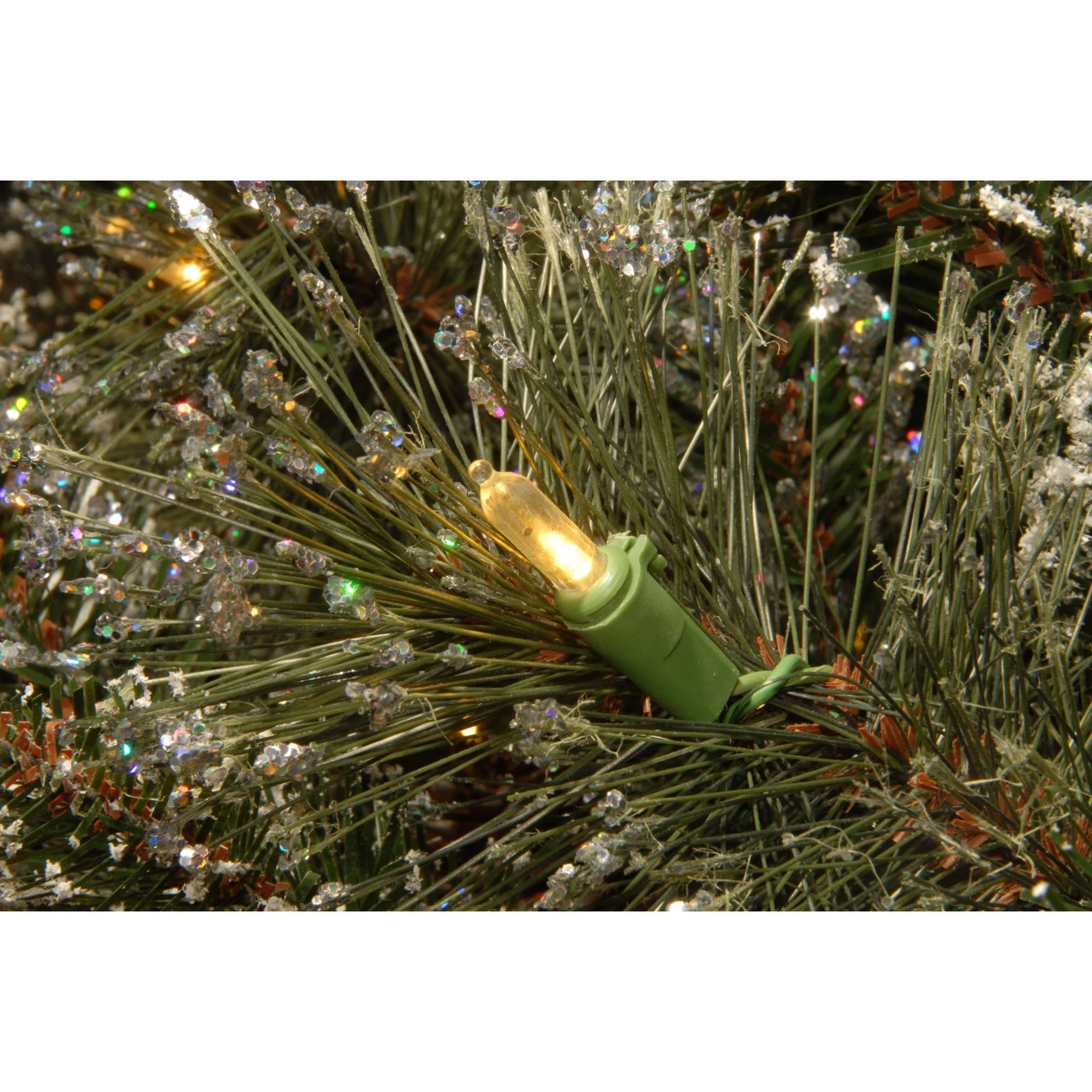30โ Pre-Lit Glittery Pine Christmas Wreath - LED Lights - Image 3