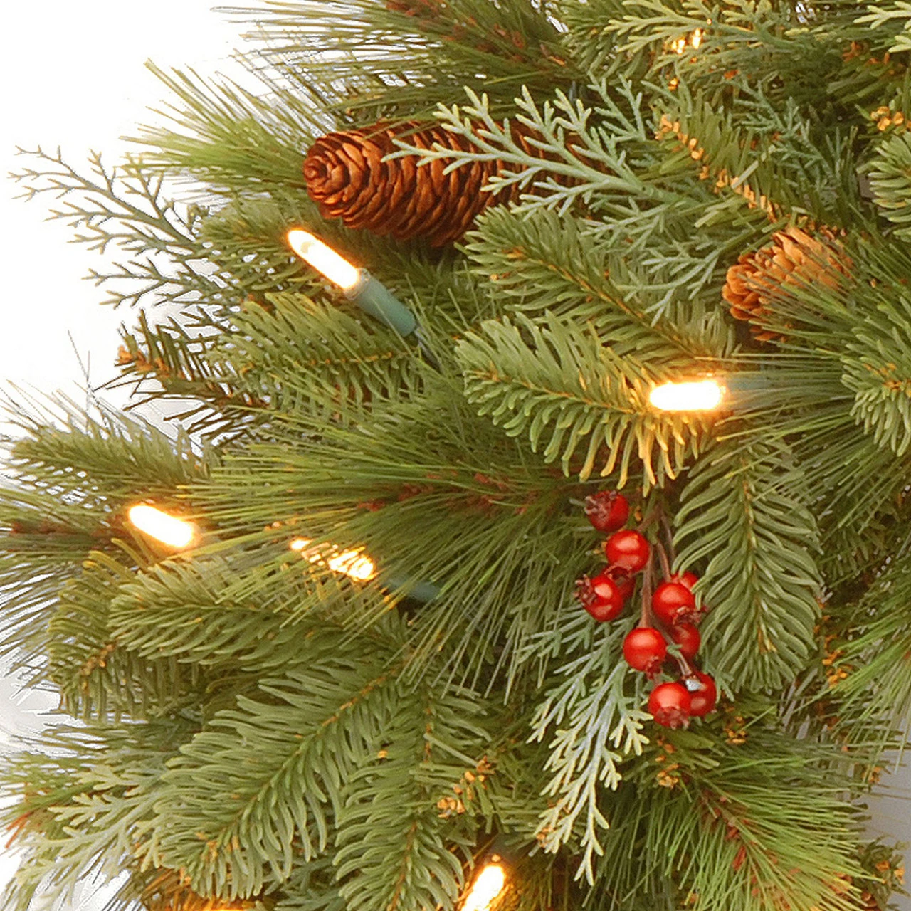 Pre-Lit Noelle Artificial Christmas Wreath - 24-Inch, Soft White LED Battery Operated Lights - Image 2