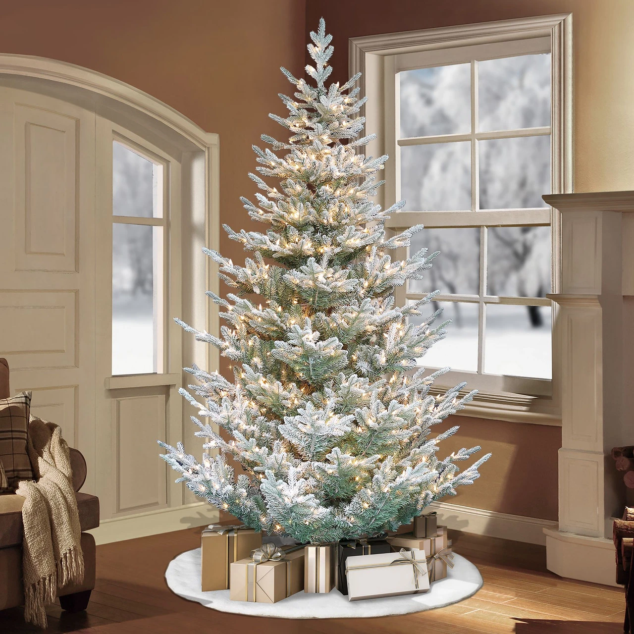 7.5' Pre-Lit Flocked Hillside Spruce Artificial Christmas Tree, Clear Lights - Image 2