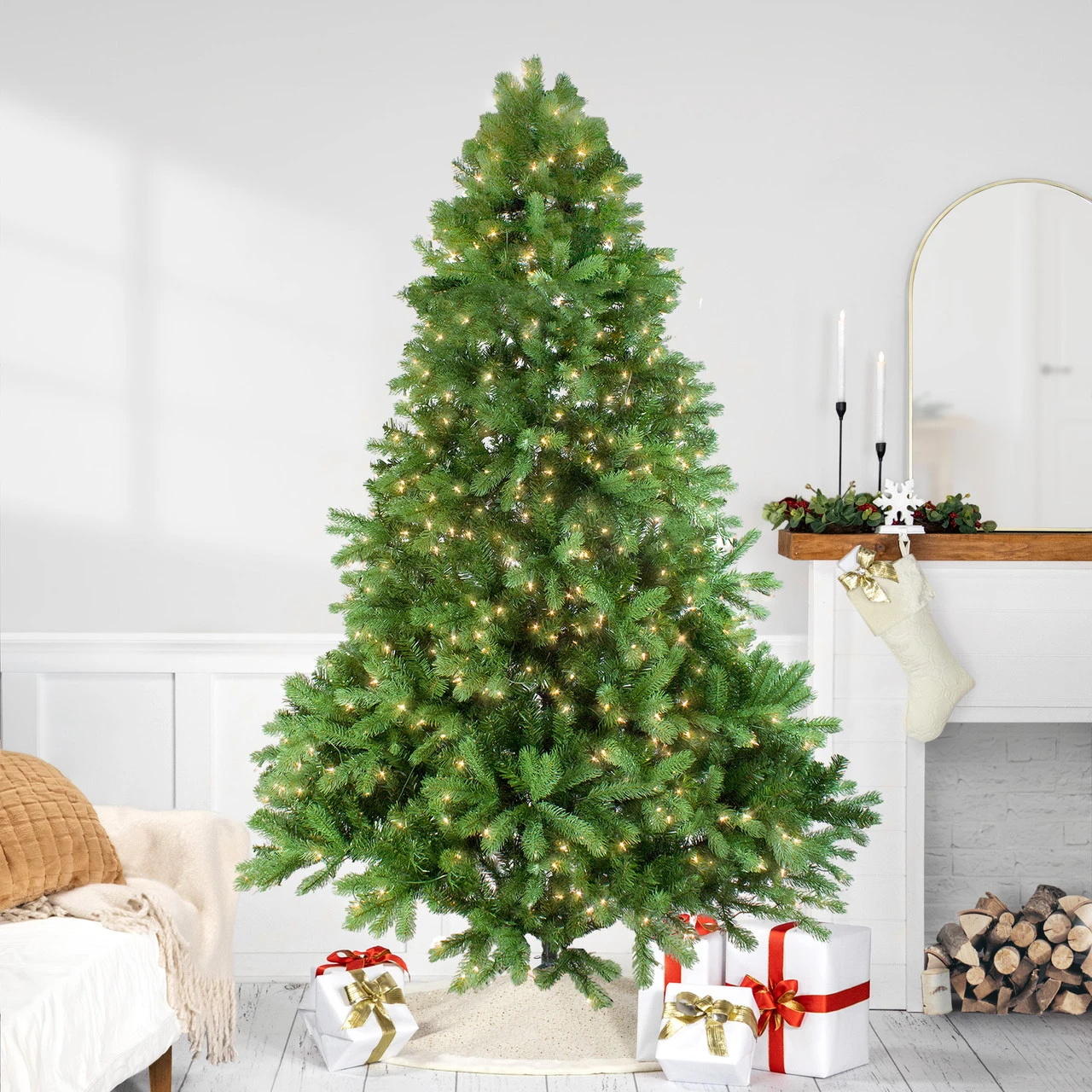 6.5' Pre-Lit Full Noble Fir Artificial Christmas Tree - Clear Lights - Image 2