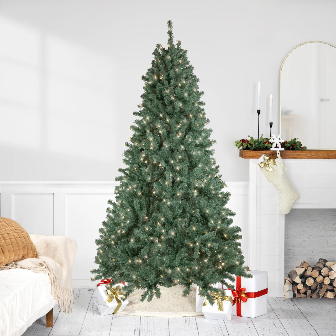 7.5' Pre-Lit Colorado Blue Spruce Artificial Christmas Tree, Clear Lights