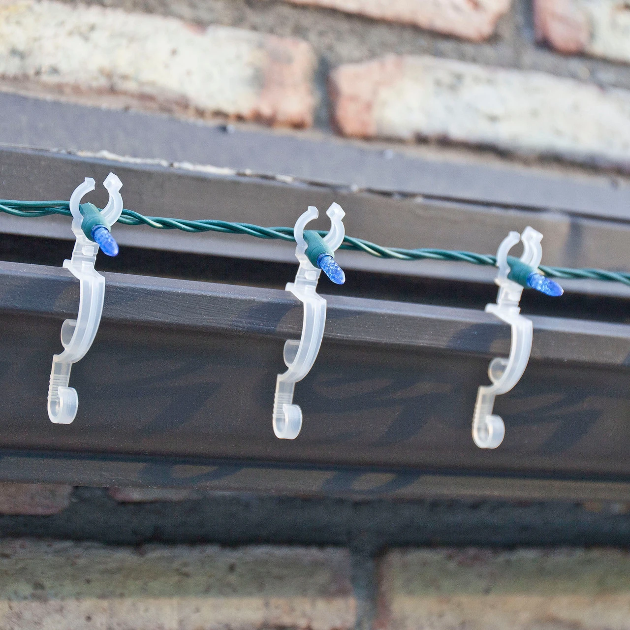 Set Of 150 Clear Max Pro Anywhere Christmas Light Clips - Image 2