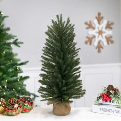 18" Traditional Scottsdale Mini Pine Artificial Christmas Tree With Burlap, Unlit